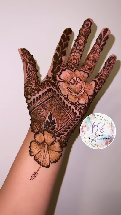 Professional Henna artist