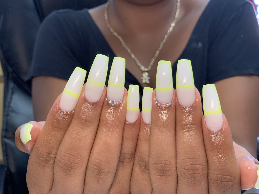 Crestline Nails & Spa 92325