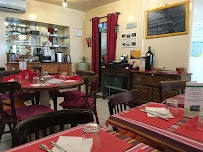 Atmosphère du Restaurant végétarien Restaurant Marie Colline à Cahors - n°4