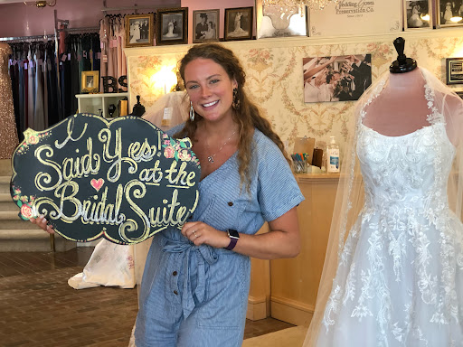 Bridal Shop «The Bridal Suite of Louisville», reviews and photos, 9948 Linn Station Rd, Louisville, KY 40223, USA
