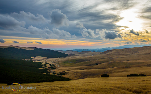 Romania Private Tours: BookToursRomania