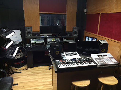 9Twelve Studios