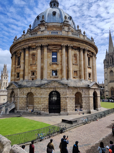 Uncomfortable Oxford Walking Tours - Travel Agency