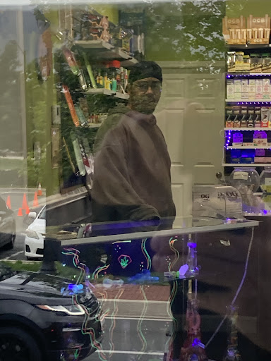 Tobacco Shop «410 Smoke Shop», reviews and photos, 2529 Mountain Rd, Pasadena, MD 21122, USA