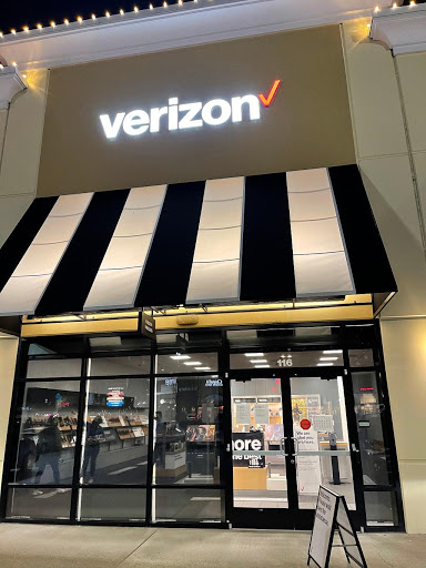 Cell Phone Store «Verizon», reviews and photos, 17100 Southcenter Pkwy #116, Tukwila, WA 98188, USA