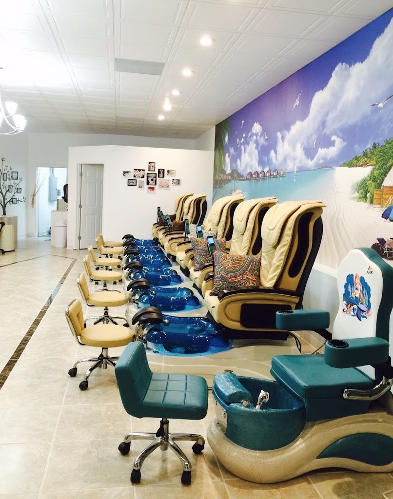 Paradise Nails 36526