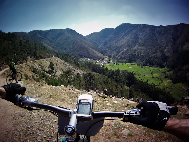 Mountain bike, cycling and walking tours by Wheel Nuts Cyclotouring