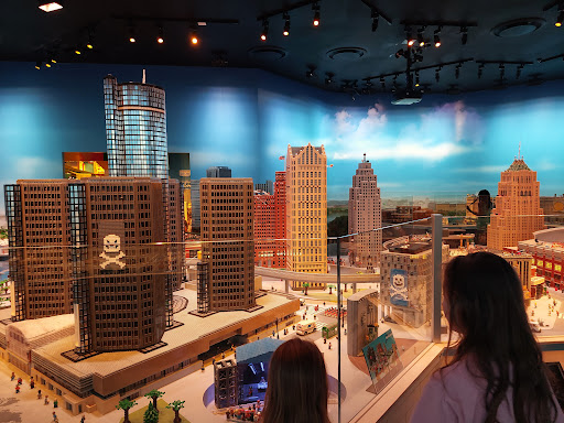 Shopping Mall «Great Lakes Crossing Outlets», reviews and photos, 4000 Baldwin Rd, Auburn Hills, MI 48326, USA