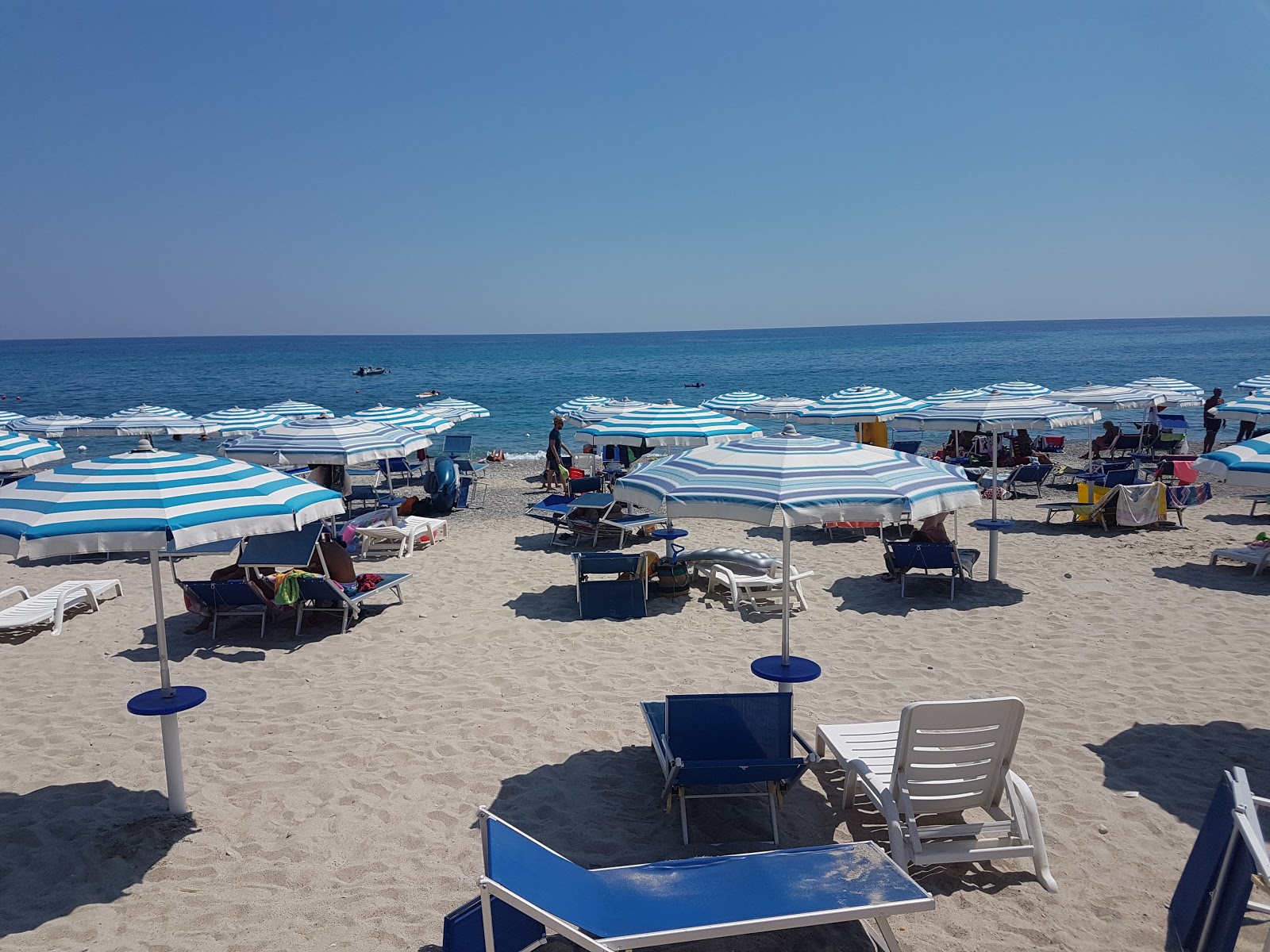 Portigliola's Beach'in fotoğrafı - rahatlamayı sevenler arasında popüler bir yer