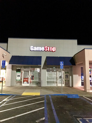 GameStop, 2137 Loveridge Rd, Pittsburg, CA 94565, USA, 
