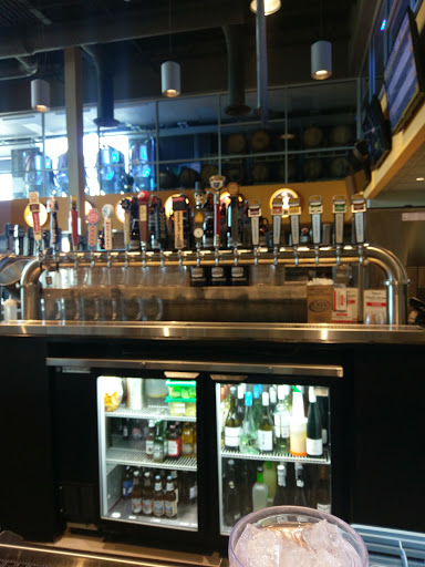 Movie Theater «Flix Brewhouse Carmel», reviews and photos, 2206 E 116th St, Carmel, IN 46032, USA