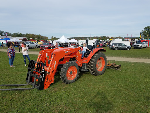 Orchard «Barton Orchards - Noxon Road Store Open Year Round - The Farm is CLOSED for the Season.», reviews and photos, 63 Apple Tree Ln, Poughquag, NY 12570, USA