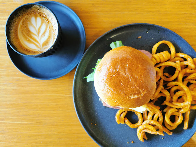 The Signature Patisserie - Cafe