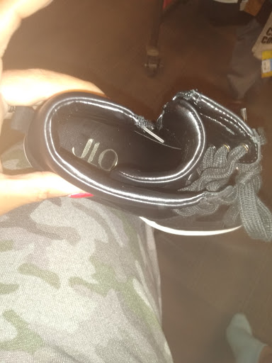 Shoe Store «DSW Designer Shoe Warehouse», reviews and photos, 30867 Orchard Lake Rd, Farmington Hills, MI 48334, USA