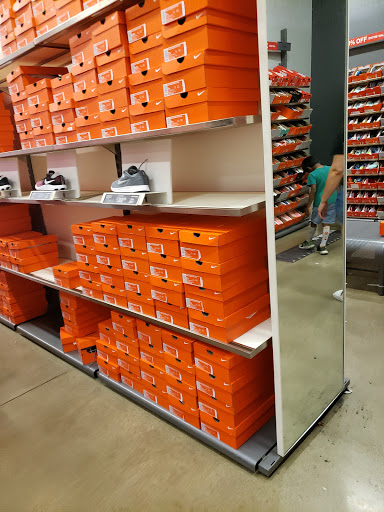Sporting Goods Store «Nike Factory Store», reviews and photos, 1622 Galleria Blvd, Brentwood, TN 37027, USA