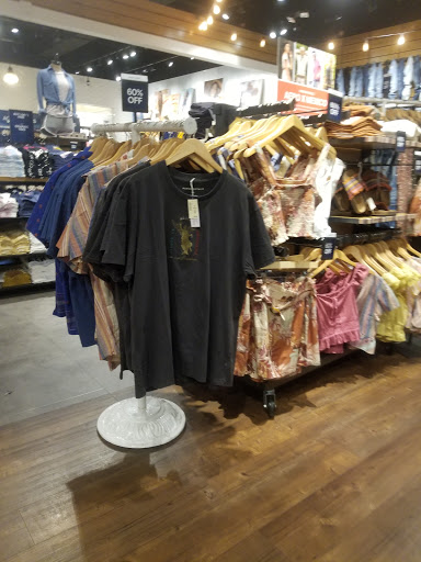 Clothing Store «Aéropostale», reviews and photos, 200 Baychester Ave, Bronx, NY 10475, USA