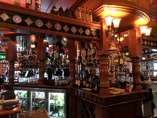 Shopping Mall «Crestview Hills Town Center», reviews and photos, 2791 Town Center Blvd, Crestview Hills, KY 41017, USA