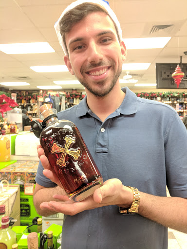 Liquor Store «Liquor & Wine Warehouse», reviews and photos, 1720 Eastchester Rd, Bronx, NY 10461, USA