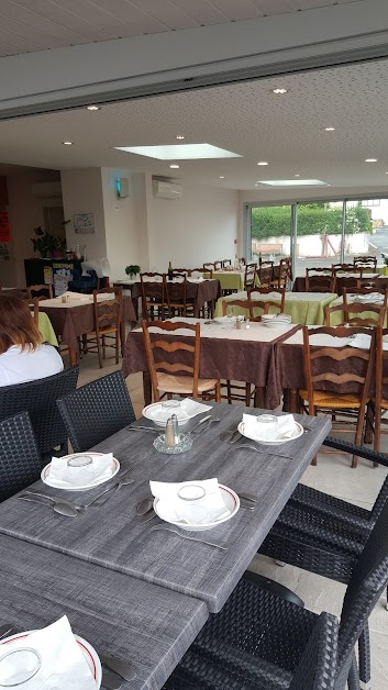 Restaurant Hôtel Dermit à Mendionde