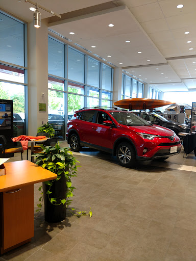 Toyota Dealer «Toyota of Corvallis», reviews and photos, 800 NW 5th St, Corvallis, OR 97330, USA