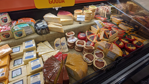 Grocery Store «Metro Market», reviews and photos, 1123 N Van Buren St, Milwaukee, WI 53202, USA