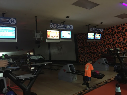 Bowling Alley «Levittown Lanes», reviews and photos, 8815 New Falls Rd, Levittown, PA 19054, USA