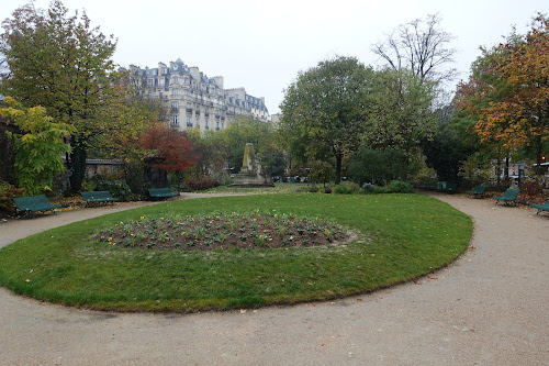 Square Claude-Nicolas Ledoux à Paris