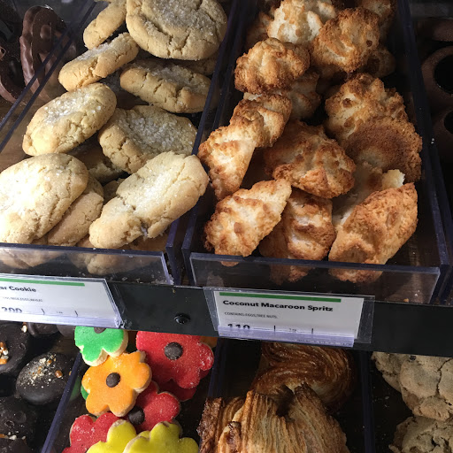 Grocery Store «Whole Foods Market», reviews and photos, 2750 E Grand River Ave, East Lansing, MI 48823, USA