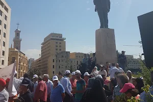 The statue of the martyr Riad Solh image