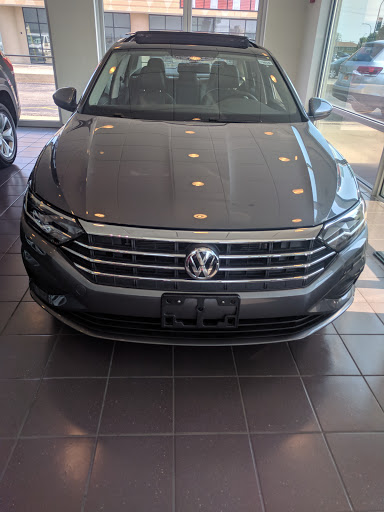 Volkswagen Dealer «Mike Haggerty VW», reviews and photos, 8920 S Cicero Ave, Oak Lawn, IL 60453, USA