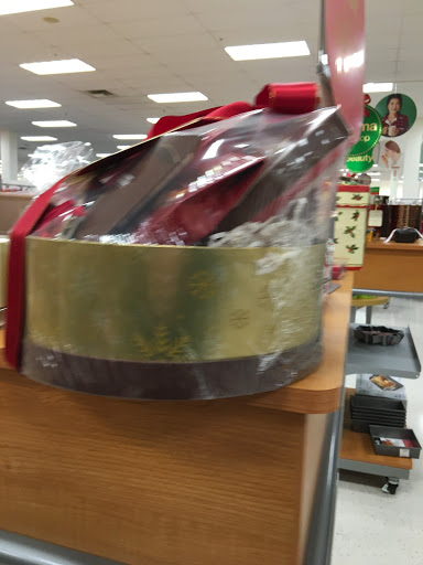 Department Store «T.J. Maxx», reviews and photos, 3445 Princeton Rd, Hamilton, OH 45011, USA