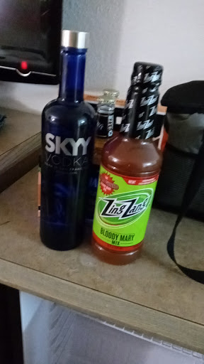 Liquor Store «Parkway Liquor Store», reviews and photos, 288 Parkway, Gatlinburg, TN 37738, USA