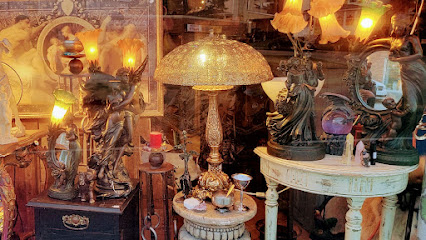 Antiquité ,Art Déco, meubles cest a la voûte des charmes antiques qu'on n'y trouve c'est trésors !
