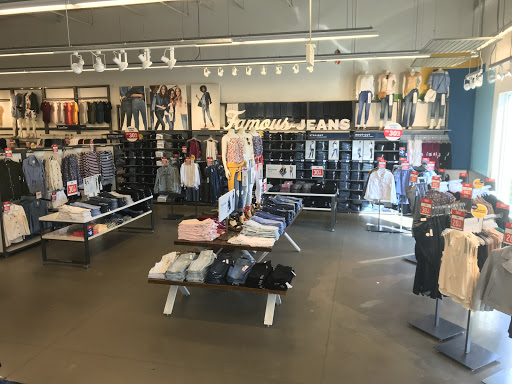 Clothing Store «Old Navy», reviews and photos, 128 Bailey Farm Rd, Monroe, NY 10950, USA