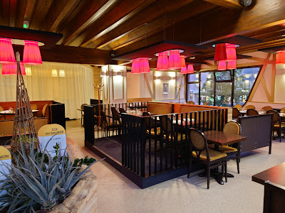La Taverne - Table de caractère - Briançon à Briançon