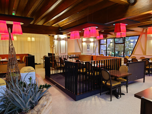 La Taverne - Table de caractère - Briançon à Briançon