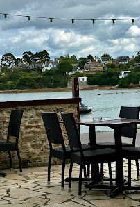 Atmosphère du Restaurant Le Rouge à Île-aux-Moines - n°1