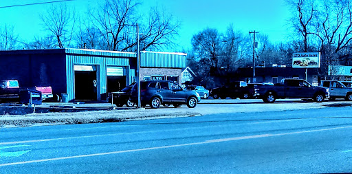 Used Car Dealer «Limited Auto Sales», reviews and photos, 1327 E Kearney St, Springfield, MO 65803, USA