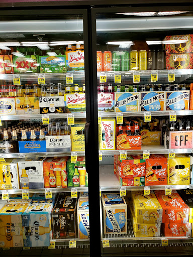 Grocery Store «Schnucks», reviews and photos, 6083 Mid Rivers Mall Dr, St Charles, MO 63304, USA