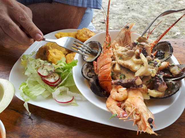 Restaurant Playa del Sol - Pedernales