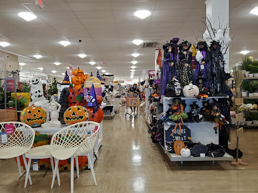 Department Store «T.J. Maxx & HomeGoods», reviews and photos, 221 N West End Blvd, Quakertown, PA 18951, USA