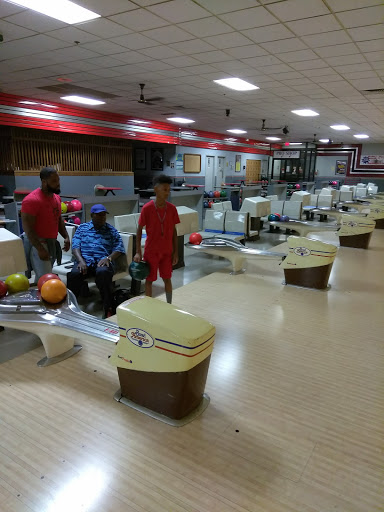 Bowling Alley «Bowl America Woodbridge», reviews and photos, 13409 Occoquan Rd, Woodbridge, VA 22191, USA