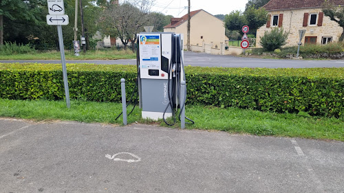 Borne de recharge de véhicules électriques FDE Lot Charging Station Le Vigan
