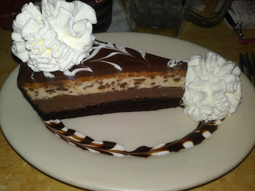 Restaurant «The Cheesecake Factory», reviews and photos, 2223 N Westshore Blvd, Tampa, FL 33607, USA