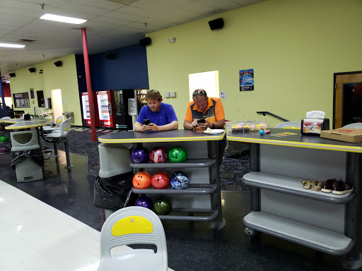 Bowling Alley «Thunder Alley Family Center», reviews and photos, 533 TN-46, Dickson, TN 37055, USA