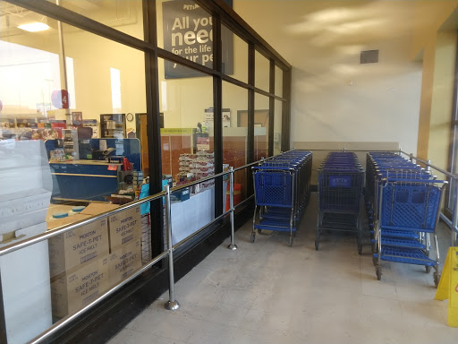 Pet Supply Store «PetSmart», reviews and photos, 1550 Butterfield Rd, Downers Grove, IL 60515, USA