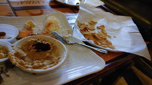 Wine Bar «Memorial Wine Cellar», reviews and photos, 7951 Katy Fwy, Houston, TX 77024, USA