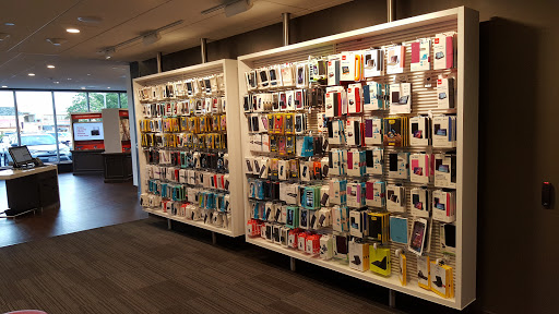 Cell Phone Store «Verizon», reviews and photos, 86 Worcester Rd, Framingham, MA 01702, USA