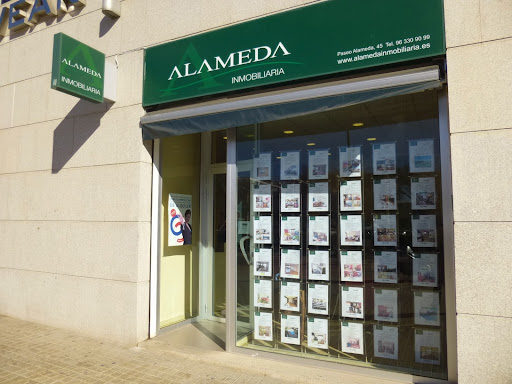 Inmobiliaria Alameda - C. de la Fuente, Nº 9 - Bajo, 11130 Chiclana de la Frontera, Cádiz, España