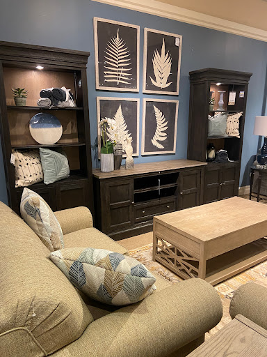 Furniture Store «La-Z-Boy Furniture Galleries», reviews and photos, 4016 Nesconset Hwy, Setauket- East Setauket, NY 11733, USA